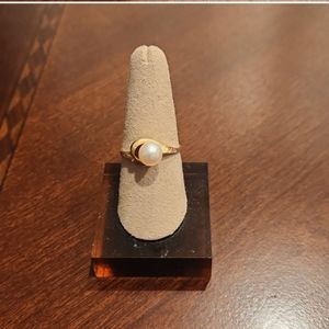 14K Gold Pearl Ring